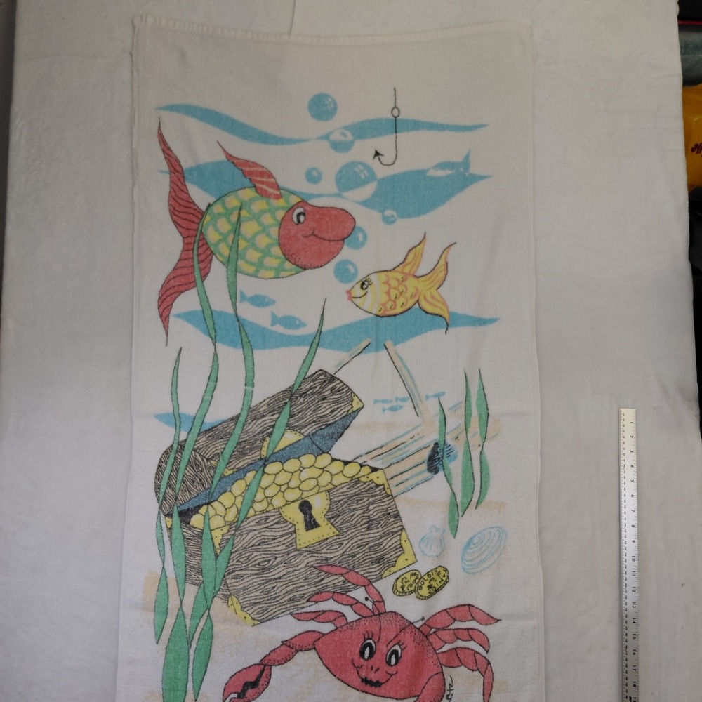 Vintage Underwater Treasure Chest Crab Fish Beach Towel White Cotton 28x40